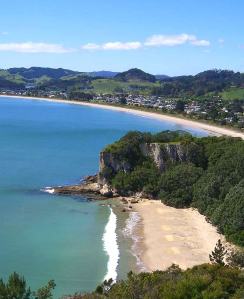 Lonely bay cooks beach