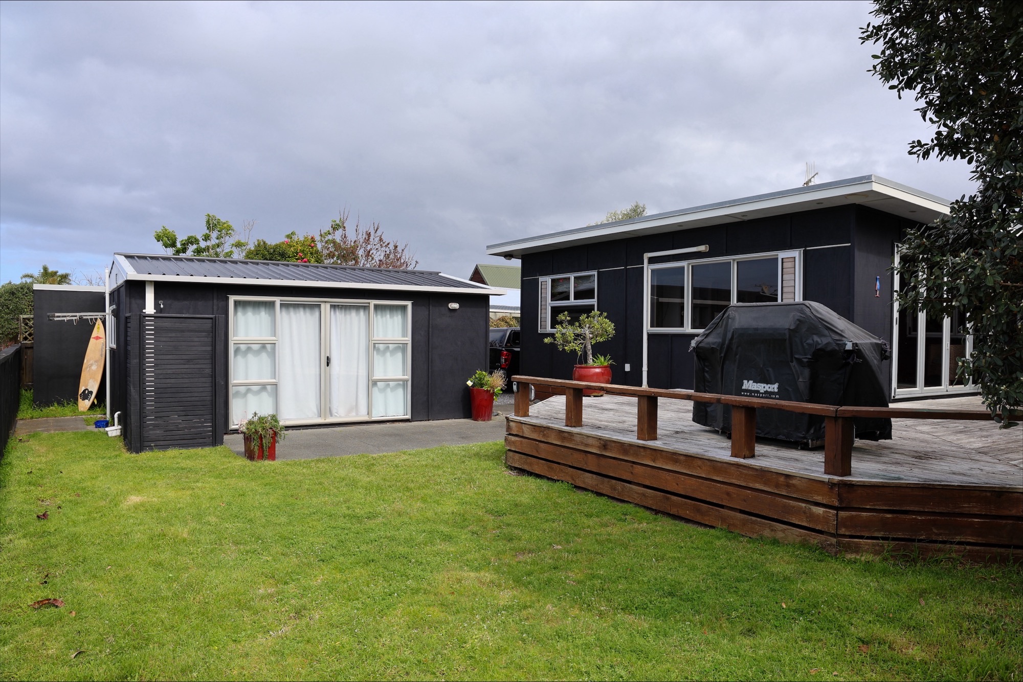 Sandy Toes on Sylvia