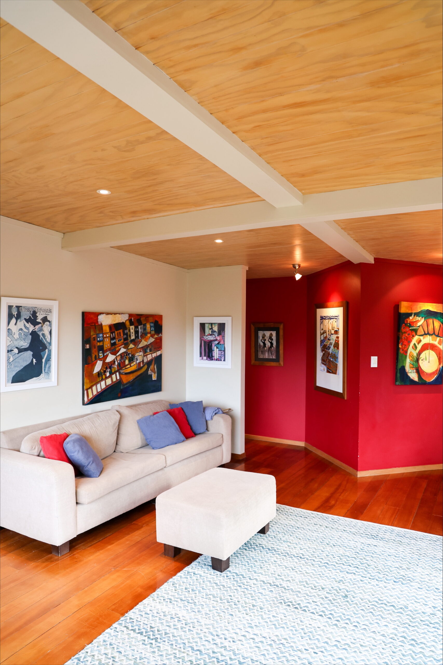 Sandy Toes on Sylvia