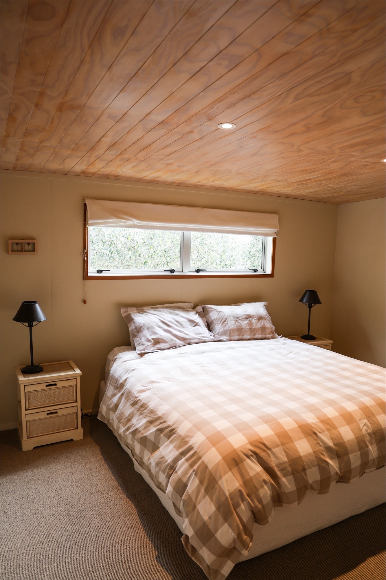 Sandy Toes on Sylvia