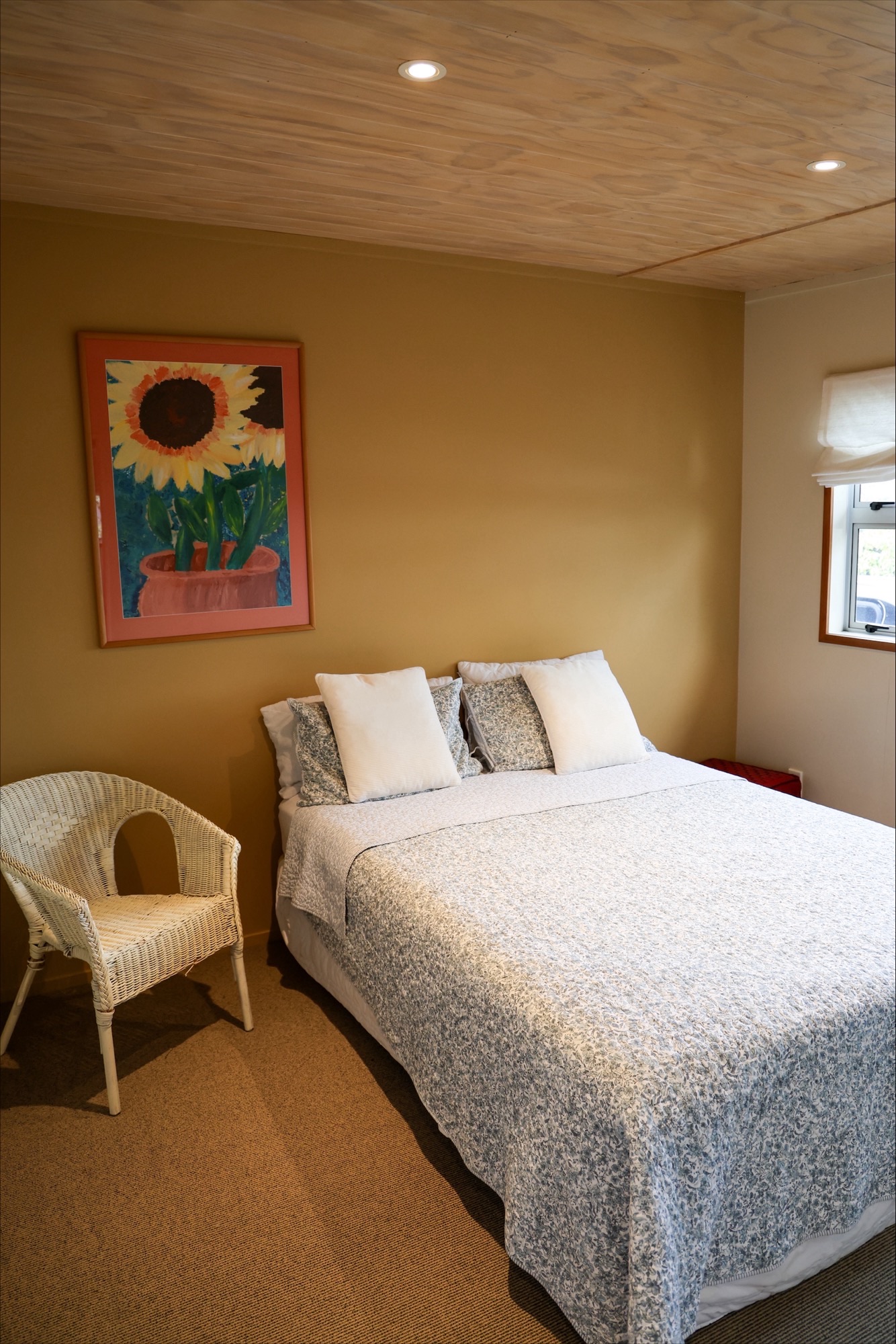 Sandy Toes on Sylvia