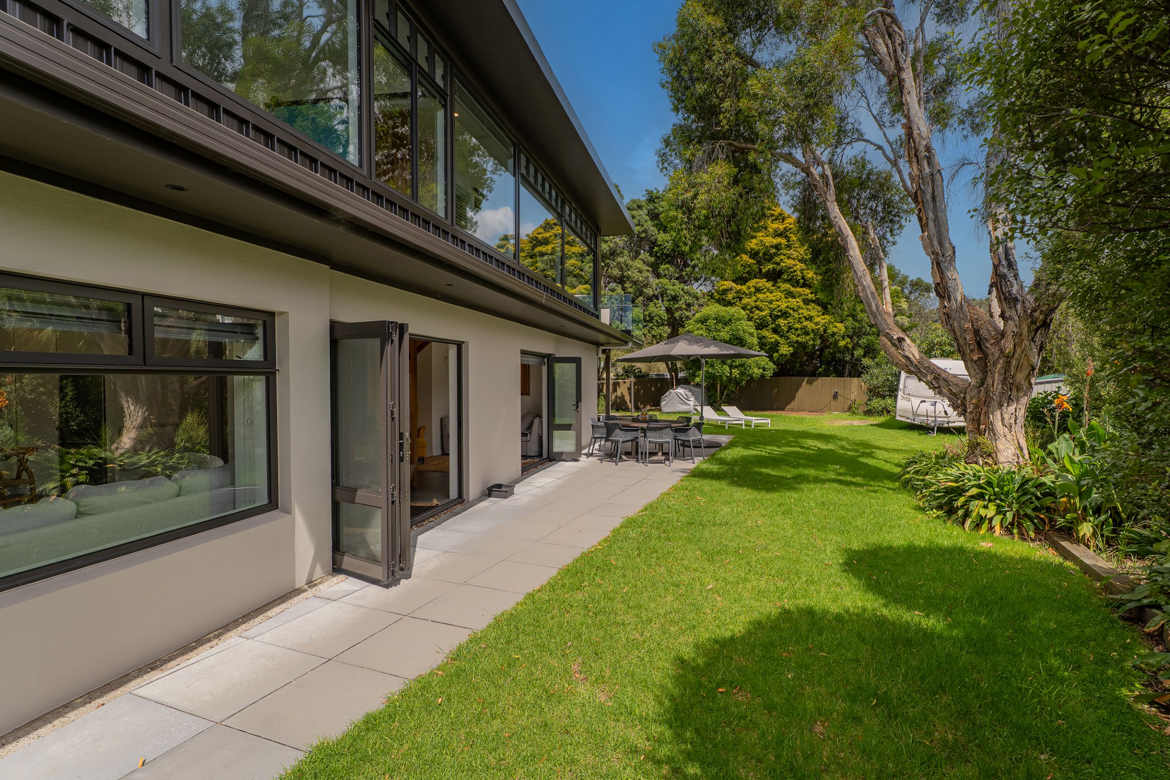 Beach Access Retreat – Cooks Beach